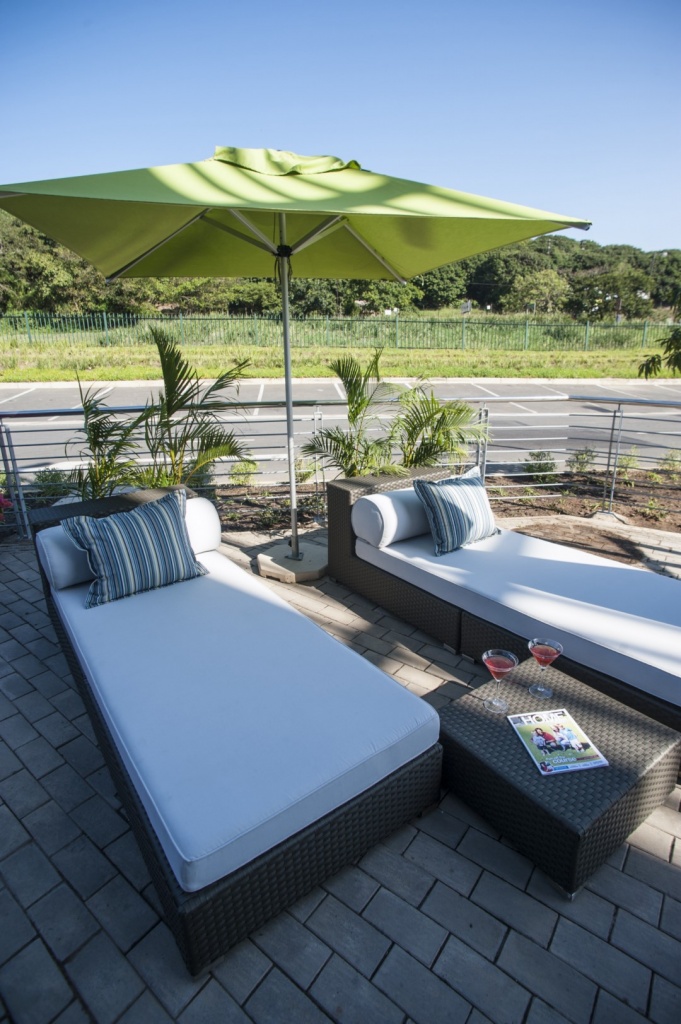 All weather outdoor aluminium framed day bed.